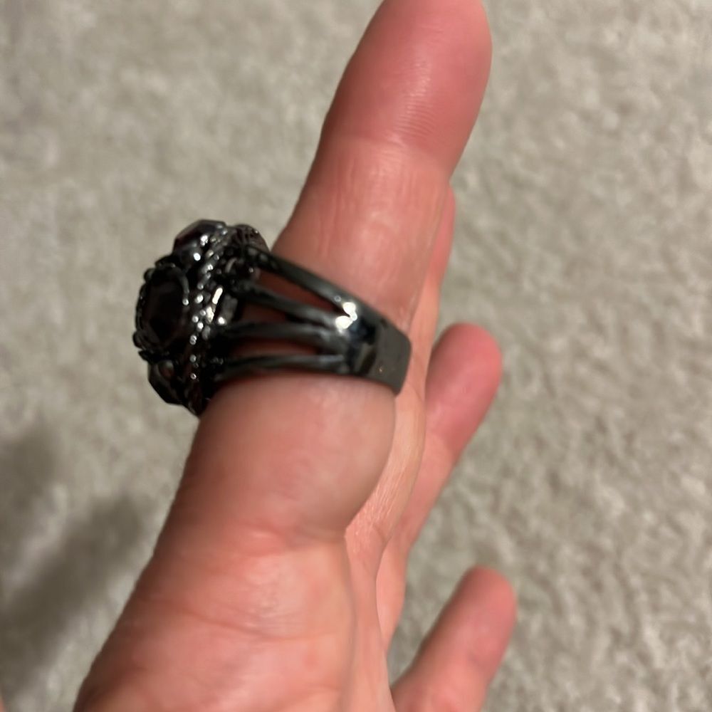 Ring - Picture 3 of 3